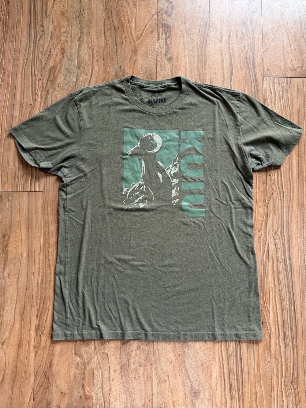 Kuiu Mountain Goat graphic t-shirt